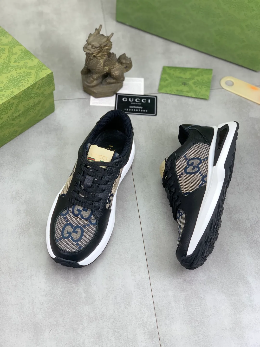 Men's shoes 💰P460💰【New model】🆘 The latest model from Gucci official website🎁Classic casual and fashionable men's shoes👟Best model💥The style is simple and elegant, exclusive for trendy men. Unique official website latest brand elements👑Gucci original decoration, fashionable and generous, the fabric is made of original soft calfskin➕Comfortable soft pigskin lining ✅Wear-resistant rubber outsole specified on the official website_Full of elasticity, the classic model taken at the counter 🎬Color: 3️⃣colors available😍Number of codes: 38-44 (45 46 customized)